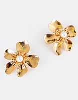 Aretes pasantes con flores