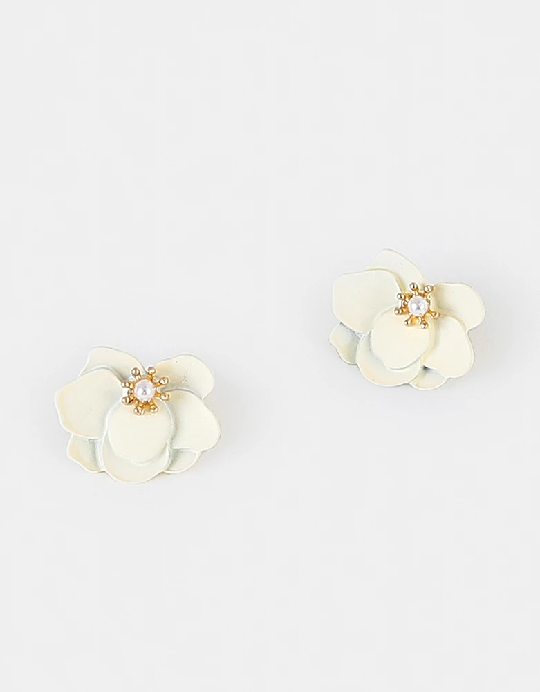 Aretes pasantes con flores