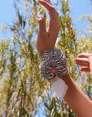 Bandana con bordado