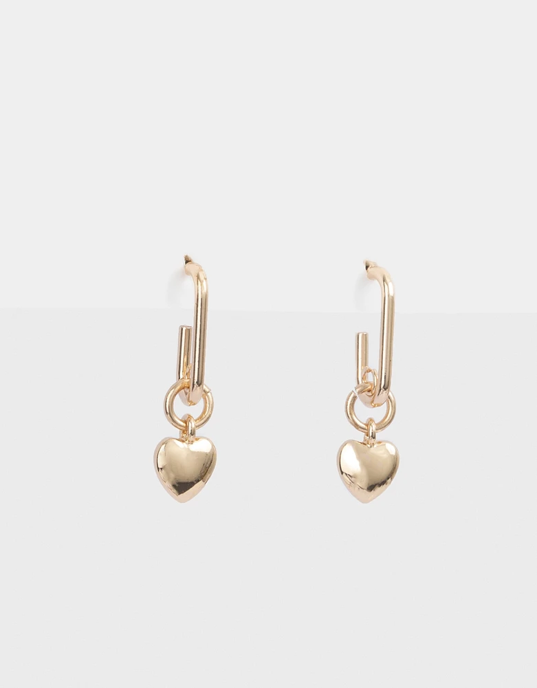 Aretes cortos con corazón