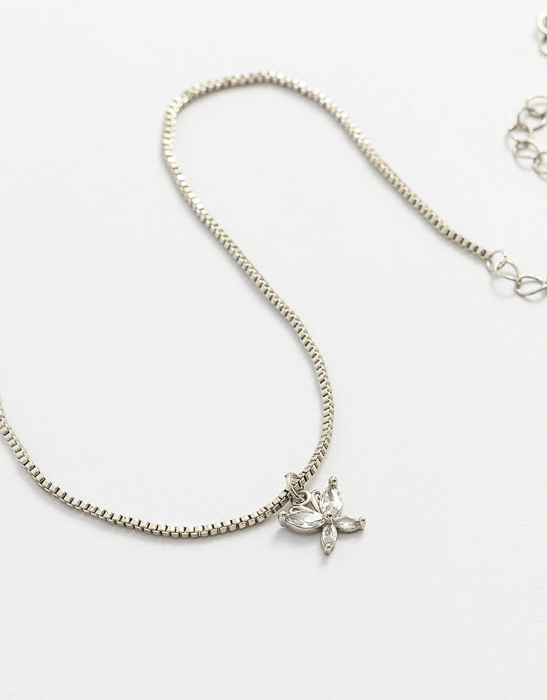 Cadena con charm con strass