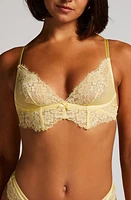 Hunkemöller Milaan Triangle Lace Bralette Pale Banana at Nordstrom,