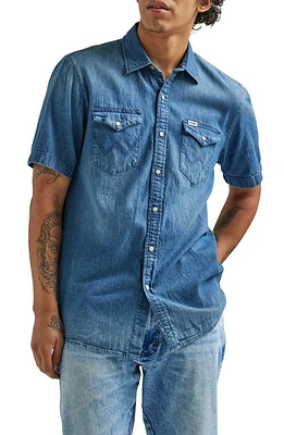 Wrangler Western Short Sleeve Snap Front Denim Shirt Light Wash at Nordstrom,