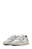 AUTRY Medalist Low Sneaker Leat/Leat Vapor at Nordstrom,