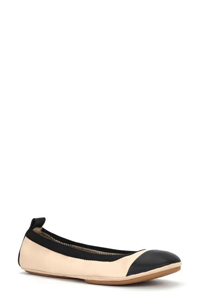 Yosi Samra Samantha Foldable Ballet Flat Nude/Black at Nordstrom,