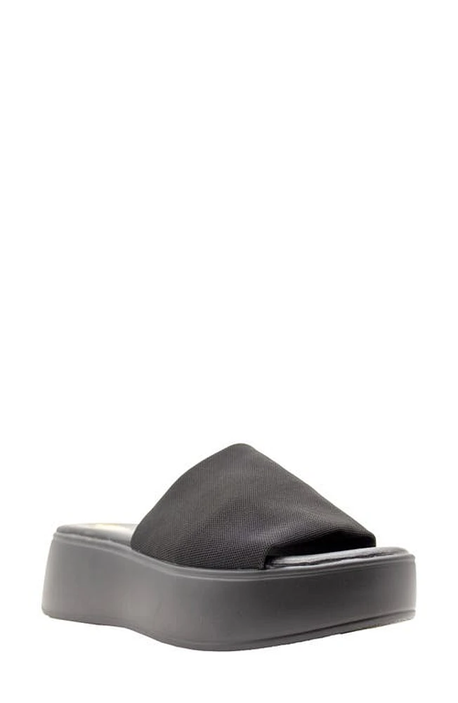 Volatile Mazatlan Water Resistant Platform Sandal Black at Nordstrom,