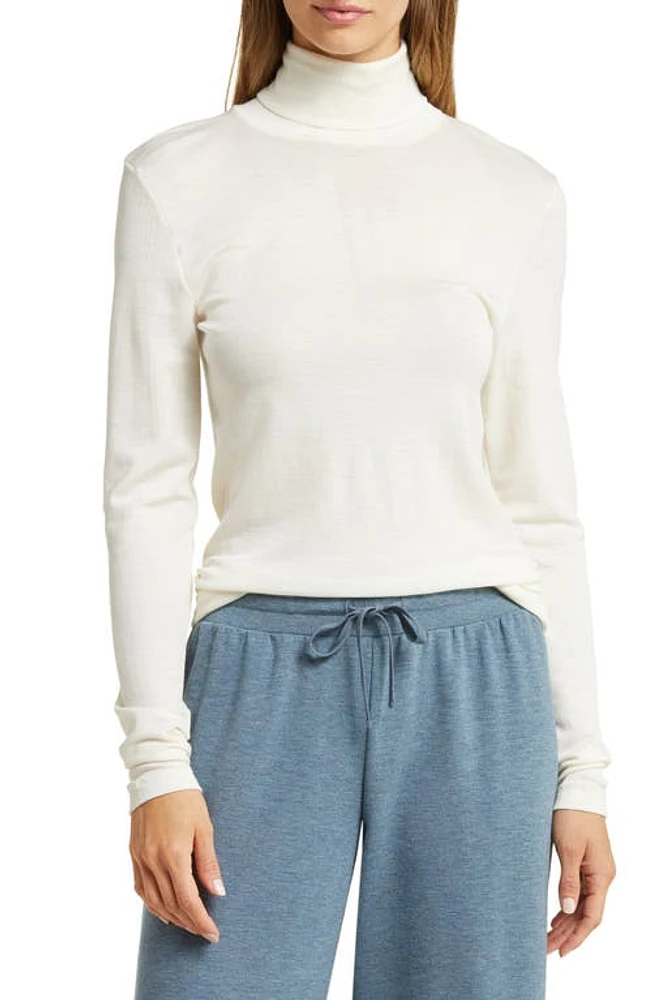 Hanro Turtleneck Wool & Silk Top Cygne at Nordstrom,