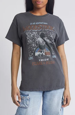 Vinyl Icons Woodstock Peace & Music Graphic T-Shirt in Washed Black at Nordstrom, Size X-Small