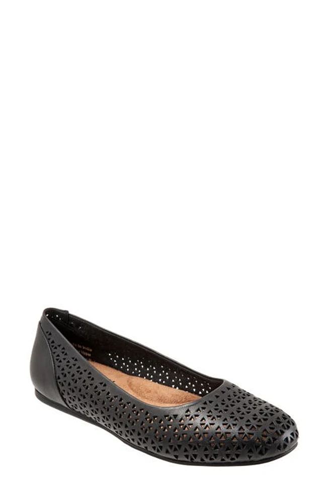 SoftWalk Sonoma Cutout Flat Black Perf at Nordstrom,