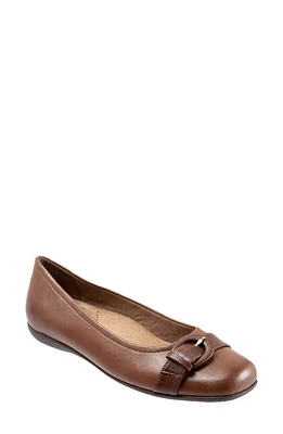 Trotters Sylvia Flat Saddle at Nordstrom,