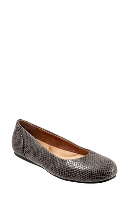 SoftWalk Sonoma Flat Grey/Black Leather at Nordstrom,