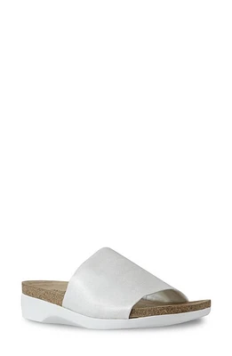 Munro Casita Slide Sandal Metallic White Shimmer at Nordstrom,