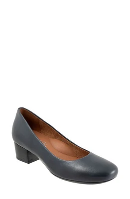 SoftWalk Lynn Pump Navy at Nordstrom,