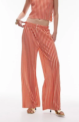 Topshop Plissé Pull-On Wide Leg Pants Red at Nordstrom,