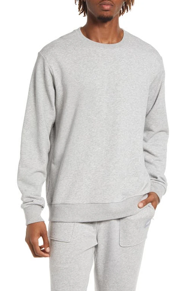 Alo Qualifier Crewneck Sweatshirt Athletic Heather Grey at Nordstrom,