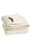 Parachute Cloud Organic Cotton Quilt in White at Nordstrom, Size Twin