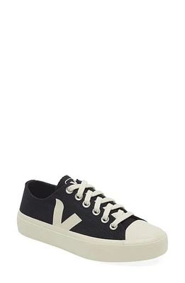 Veja Wata II Low Top Sneaker in Black Pierre at Nordstrom, Size 35