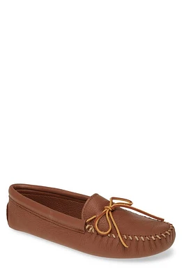 Minnetonka Moccasin Caramel Leather at Nordstrom,