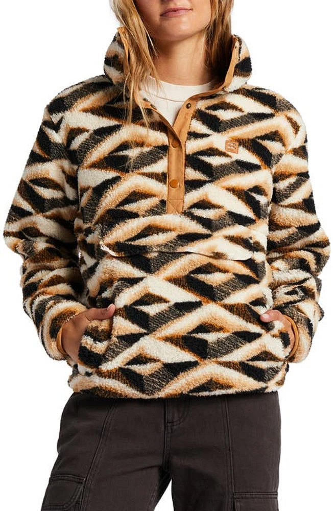 Billabong Switchback Textured Fleece Pullover Caramel at Nordstrom,