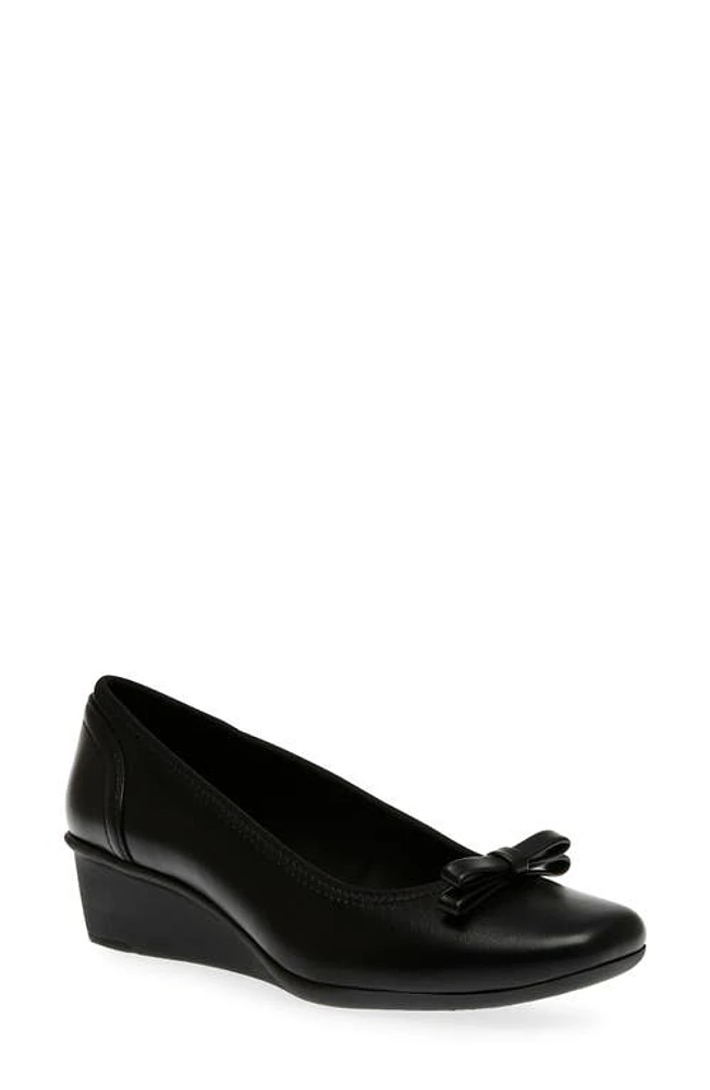 Anne Klein Waldorf Wedge Pump in Black Smooth at Nordstrom, Size 7