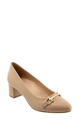 Trotters Kenzie Pump Beige at Nordstrom,