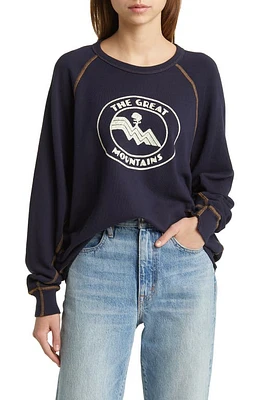 THE GREAT. The College Mountain Graphic Cotton Sweatshirt in Stargazer Blue at Nordstrom, Size 0