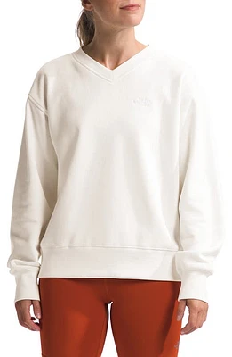 The North Face Evolution V-Neck Sweatshirt White Dune at Nordstrom,