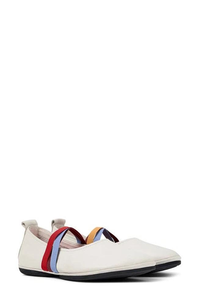 Camper Twins Mismatched Flats White Natural at Nordstrom,