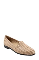 Trotters Liz III Flat Beige/Beige Metallic at Nordstrom,