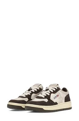 AUTRY Medalist Low Sneaker Blackboard at Nordstrom,