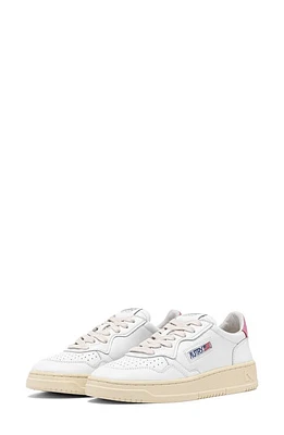 AUTRY Medalist Low Sneaker White/Mauve at Nordstrom,