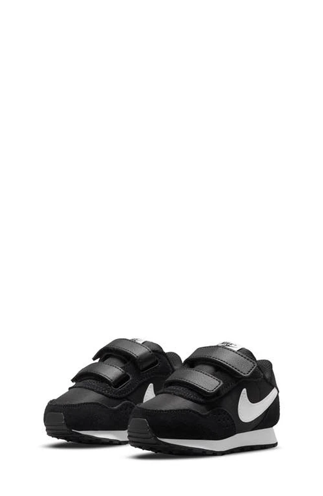 Nike MD Valiant Sneaker in Black/White at Nordstrom, Size 5 M