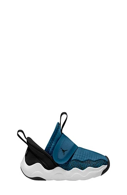 Nike Jordan 23/7 Pull-On Sneaker at Nordstrom, M