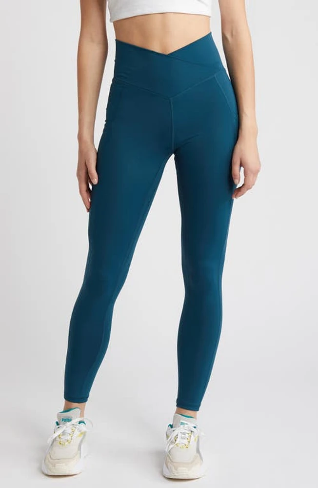 PacSun Everyday Pocket Crossover Leggings at Nordstrom,