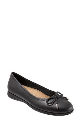 Trotters Dellis Ballet Flat Black Leather at Nordstrom,