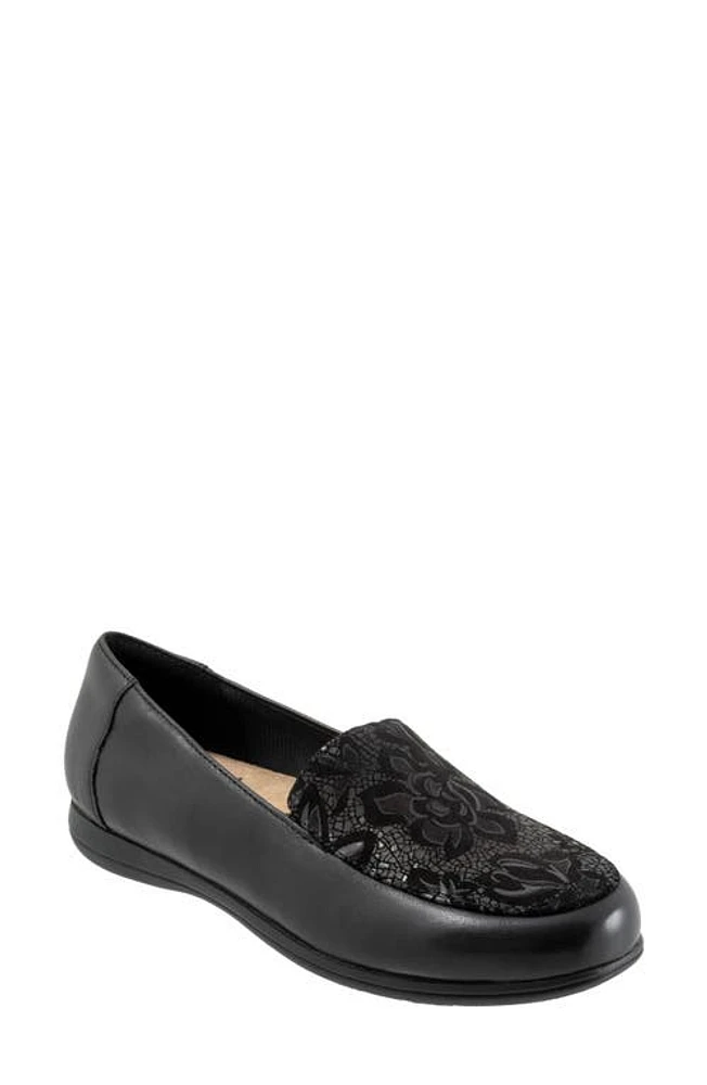 Trotters Deanna Flat Black Floral at Nordstrom,