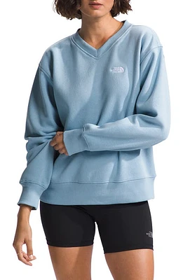 The North Face Evolution V-Neck Sweatshirt Steel Blue at Nordstrom,