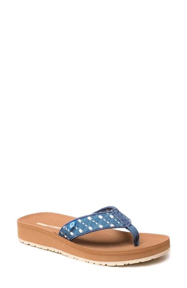 Minnetonka Hedy 2.0 Flip Flop Light Blue Denim at Nordstrom,