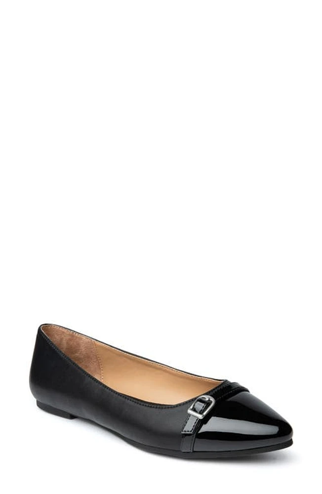 Me Too Aynslee Flat Black at Nordstrom,