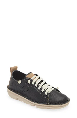 On Foot 30250 Silken Low Top Sneaker in Black at Nordstrom, Size 5.5Us