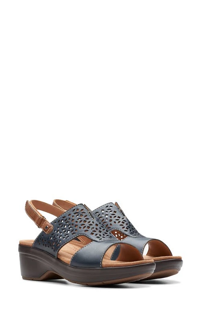 Clarks(r) Tuleah Sun Platform Sandal Navy Leather at Nordstrom,