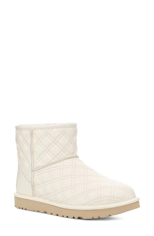 UGG(r) Classic Mini II Quilted Genuine Shearling Lined Bootie in Jasmine at Nordstrom, Size 9