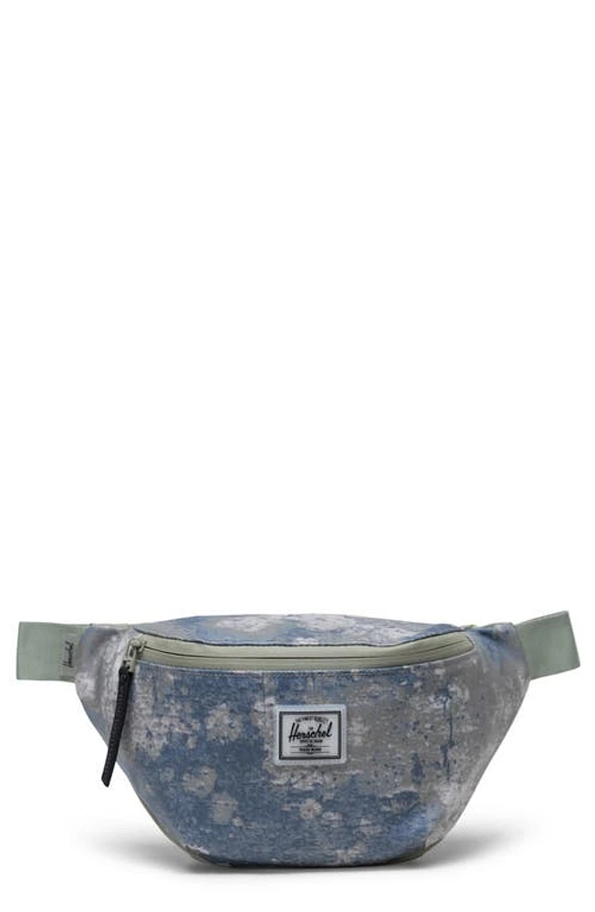 Herschel Supply Co. Pop Quiz Water Resistant Recycled Polyester Belt Bag in Seagrass Bowen Birch at Nordstrom