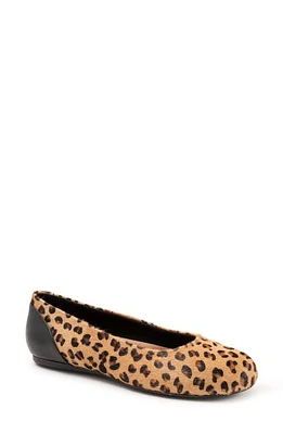 SoftWalk Sonoma Flat Tan Cheetah at Nordstrom,