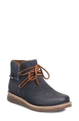 Børn Calyn Wedge Chukka Boot in Navy Distressed at Nordstrom, Size 7