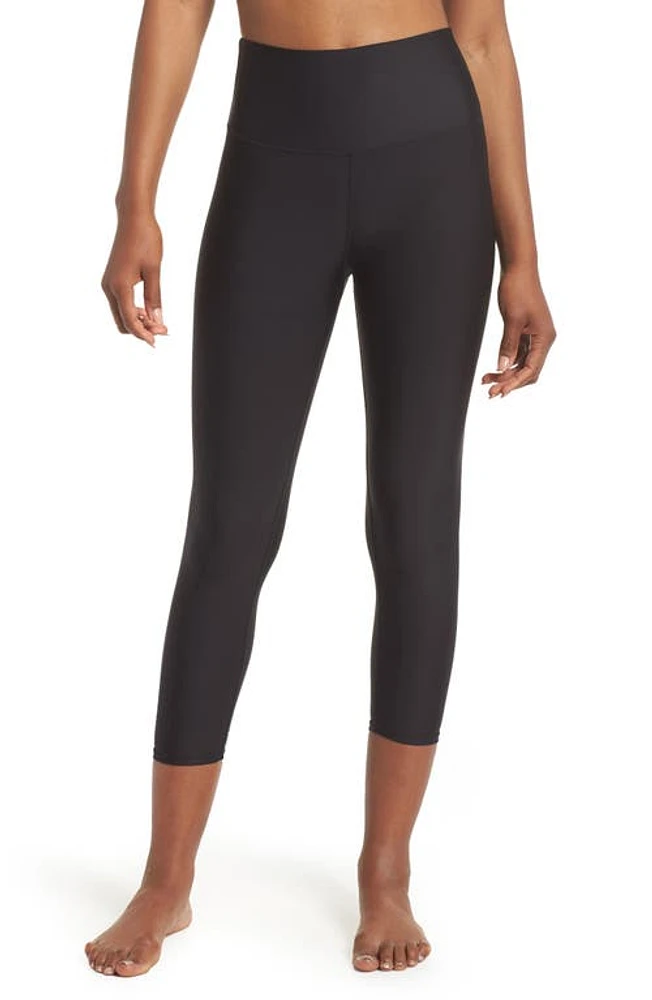 Alo Airlift High Waist Capris Black at Nordstrom,