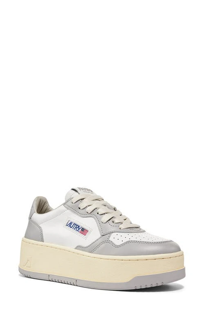 AUTRY Medalist Sneaker White/Vapor at Nordstrom,