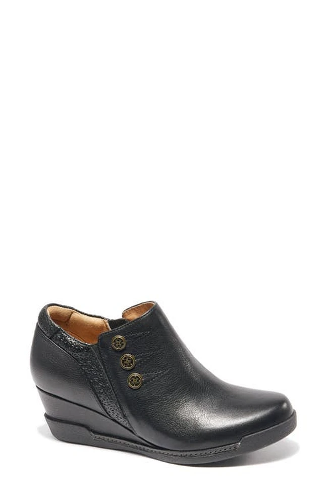 Hälsa Footwear Devina Wedge Bootie Black at Nordstrom,