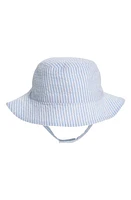 Nordstrom Bucket Hat White- Blue Airy Stripe at Nordstrom, M