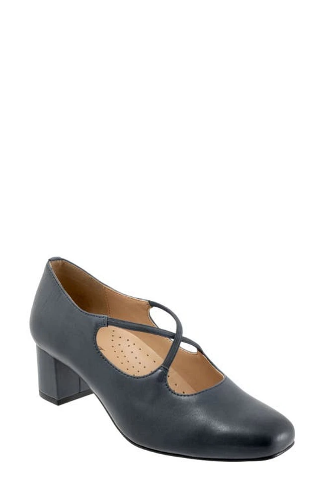 Trotters Demi Pump Navy at Nordstrom,